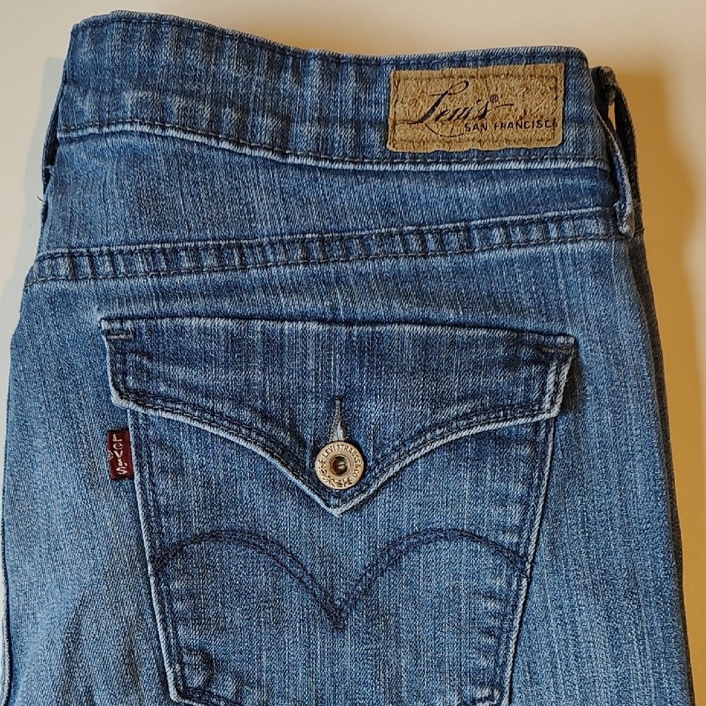 Levi's Medium Blue Straight-Leg Women's Jeans - Picture 2 of 8